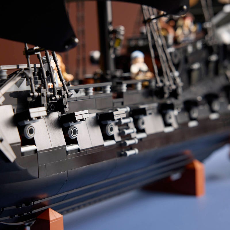 LEGO®Captain Jack Sparrow's Pirate Ship